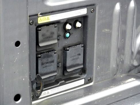 Used 2024 Ford F150 Lariat w/ FX4 Off-Road Package image 36