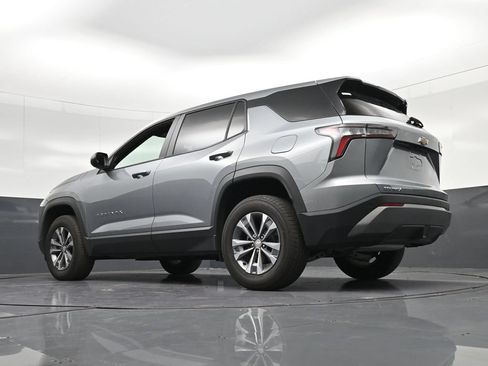 Used 2026 Chevrolet Equinox LT FWD image 19