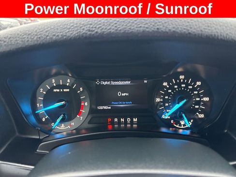 Used 2017 Ford Expedition XLT image 13