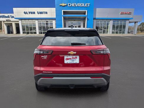 New 2026 Chevrolet Equinox LT w/ Convenience Package II FWD image 9