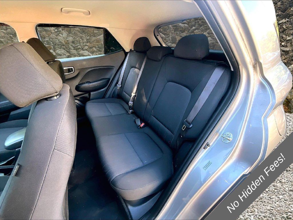 Used 2024 Hyundai Venue SE FWD image 22