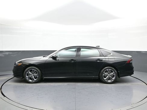 Certified 2023 Honda Accord EX image 9