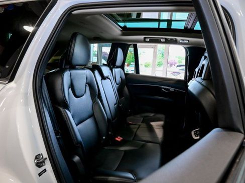 Used 2020 Volvo XC90 T5 Momentum w/ Protection Package Premier AWD/4WD image 22