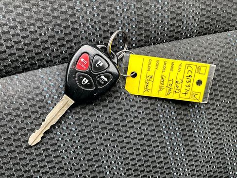 Used 2012 Toyota Corolla S image 15