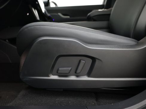 Used 2023 Fisker Ocean Sport FWD image 16