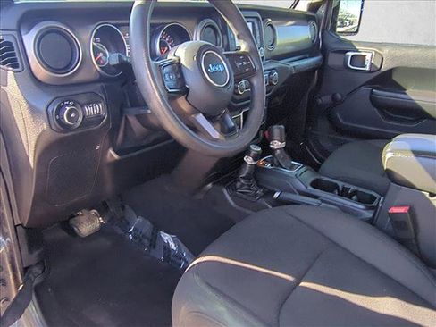 Used 2019 Jeep Wrangler Unlimited Sport image 10