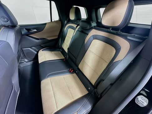 Used 2025 Chevrolet Equinox ACTIV w/ Safety and Technology Package image 25