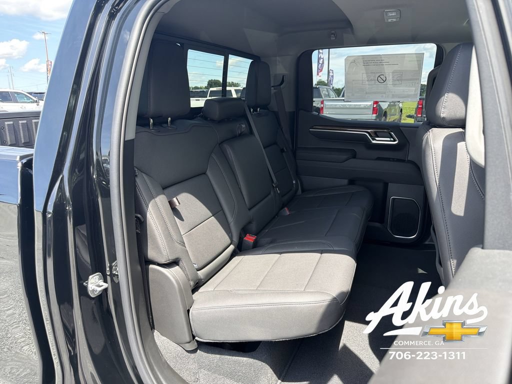 New 2026 Chevrolet Silverado 1500 RST w/ Redline Edition AWD/4WD image 17