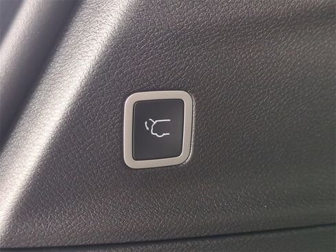 New 2026 Chrysler Pacifica Select image 14