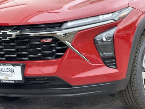 New 2026 Chevrolet Trax RS FWD image 7