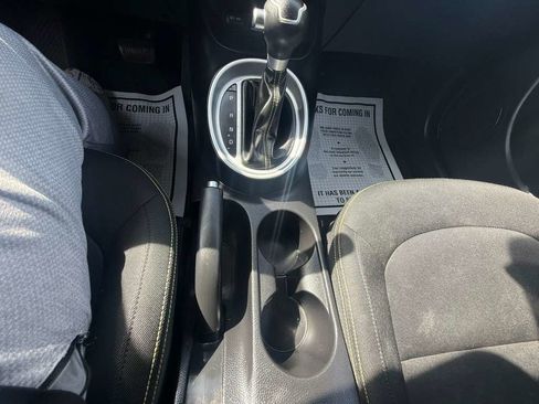 Used 2014 Kia Soul + image 12