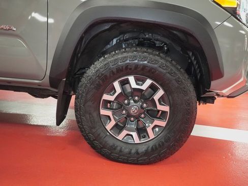 Certified 2023 Toyota Tacoma TRD Off-Road image 30