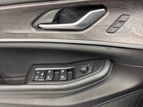 Used 2023 Jeep Grand Cherokee Limited w/ Trailer Tow Package image 28