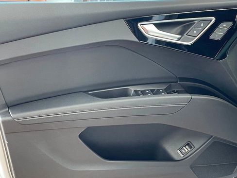 Used 2023 Audi Q4 e-tron Premium Plus w/ Premium Plus image 17