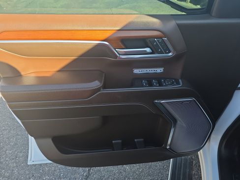 Used 2023 GMC Sierra 1500 Denali w/ Denali Reserve Package image 13