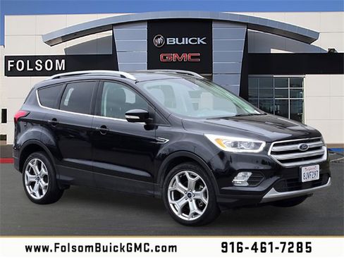 Used 2019 Ford Escape Titanium image 1