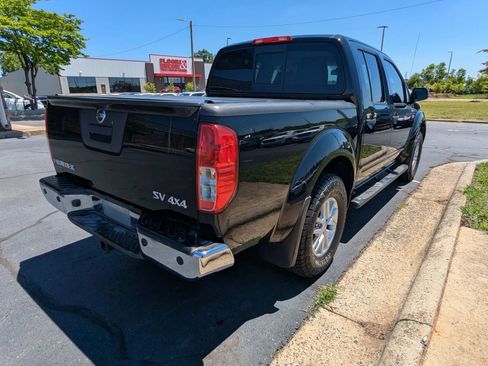 Used 2016 Nissan Frontier SV w/ SV Value Truck Package AWD/4WD image 7