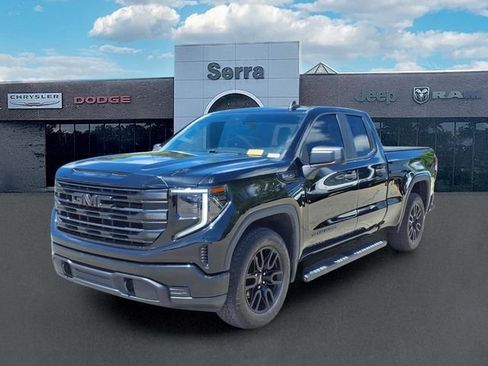 Used 2023 GMC Sierra 1500 Pro w/ Graphite Edition AWD/4WD image 3