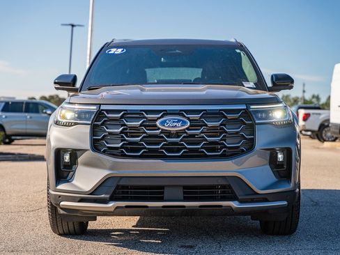 Certified 2025 Ford Explorer Platinum w/ Ultimate Package image 2