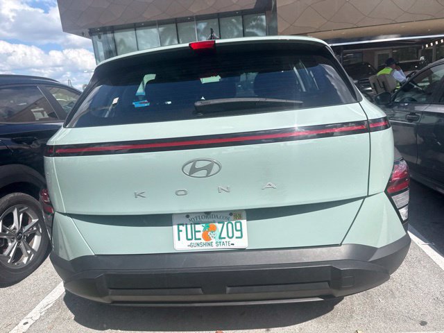 Used 2024 Hyundai Kona SE FWD image 8