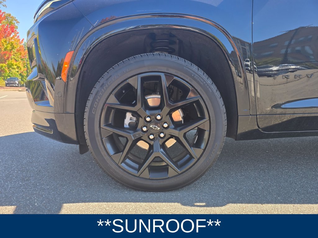 Used 2024 Chevrolet Traverse RS FWD image 9