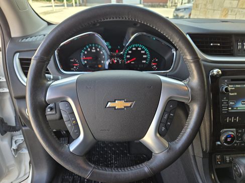 Used 2015 Chevrolet Traverse LTZ FWD image 14
