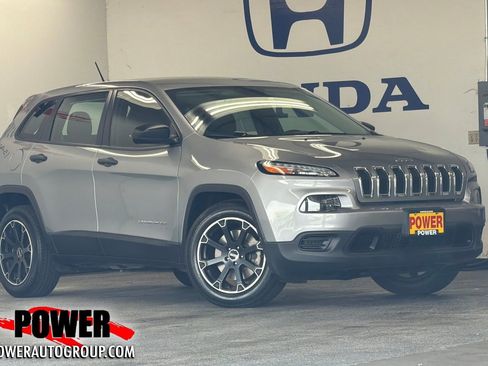 Used 2017 Jeep Cherokee Sport FWD image 1