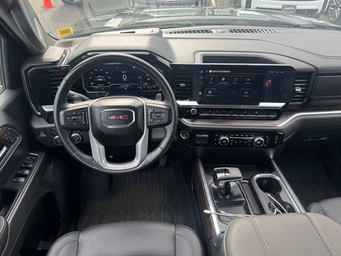 Used 2023 GMC Sierra 1500 SLT w/ SLT Premium Package AWD/4WD image 13