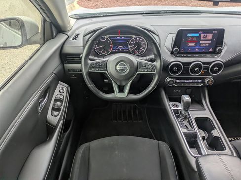 Used 2021 Nissan Sentra SV image 18