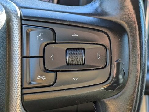 Used 2021 GMC Yukon Denali w/ Denali Premium Package image 29