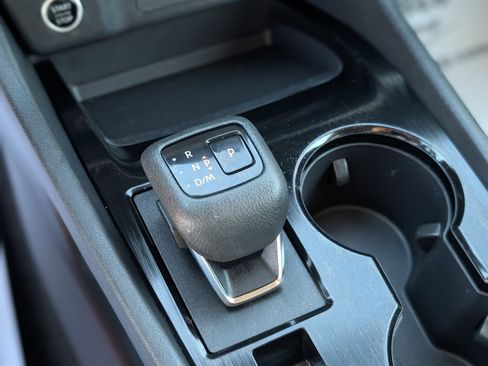 Used 2023 Nissan Rogue S image 22