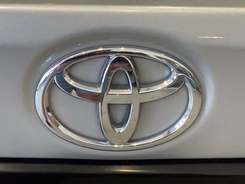 Used 2024 Toyota Corolla LE FWD image 10