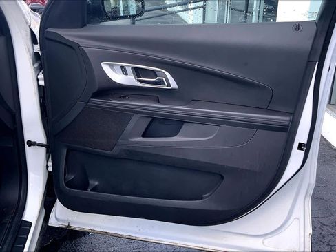 Used 2014 Chevrolet Equinox LS image 24