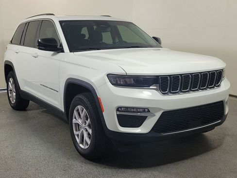 Used 2022 Jeep Grand Cherokee Limited image 1