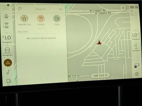 New 2026 Land Rover Range Rover Long Wheelbase SE image 13