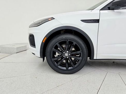 Certified 2024 Jaguar E-PACE R-Dynamic SE image 28