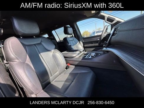 Used 2024 Jeep Wagoneer Series II image 11