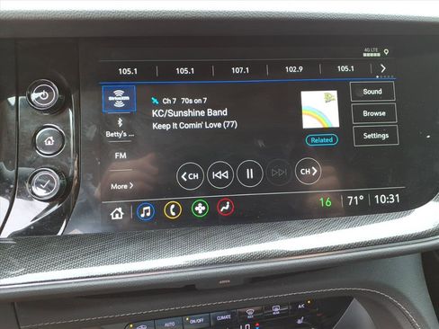 Used 2022 Buick Envision Essence w/ Safety Package image 21