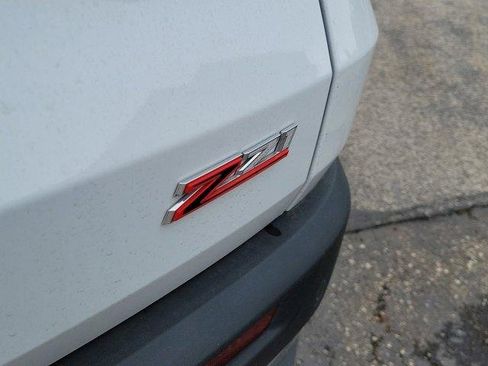 Used 2024 Chevrolet Traverse Z71 w/ Enhanced Driving Package image 6