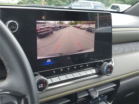 Used 2023 Chevrolet Colorado ZR2 w/ LPO, Tailgate Decal Package image 17