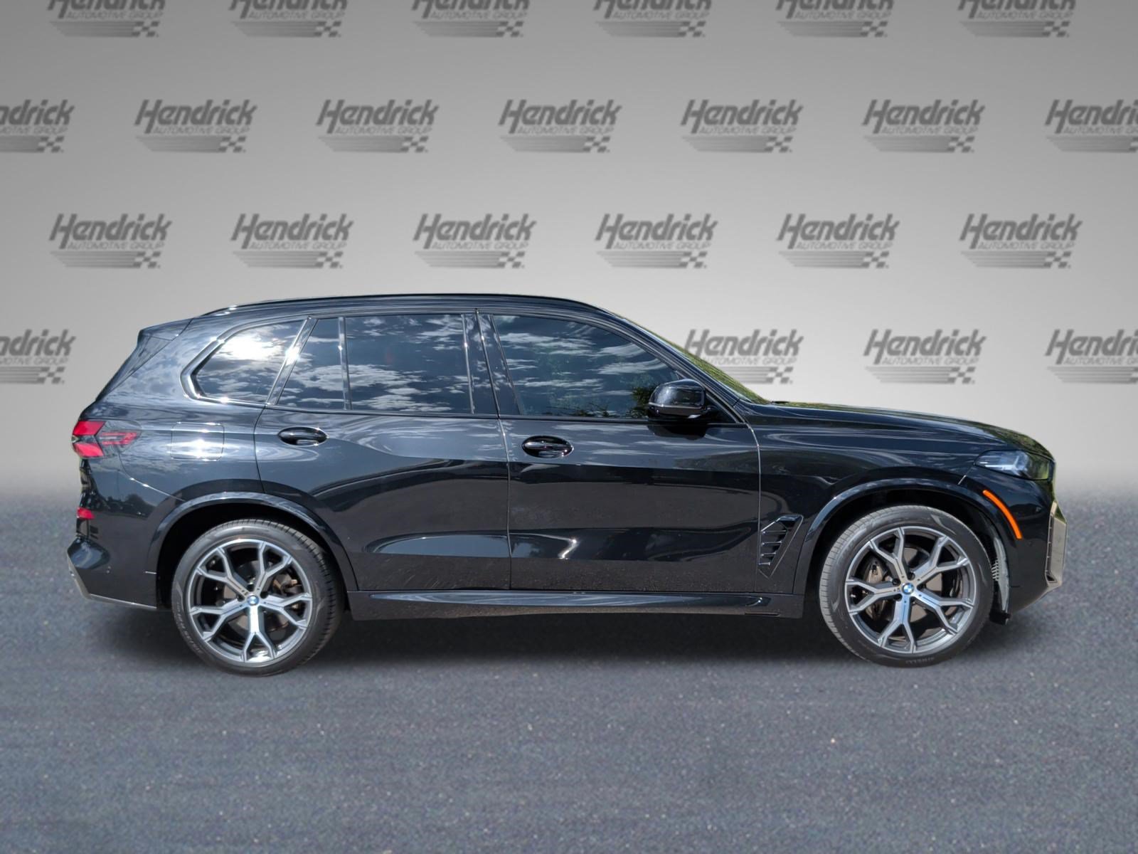 Used 2024 BMW X5 xDrive40i w/ M Sport Package AWD/4WD image 6