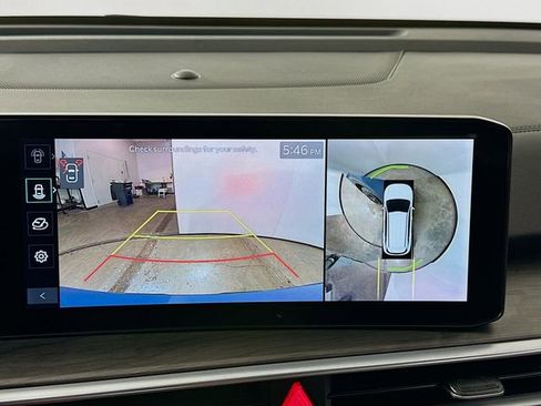 Used 2024 Kia Sorento SX Prestige w/ Olive Brown Leather Package image 16