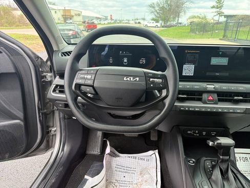 Used 2025 Kia K4 LXS image 15