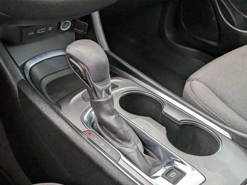 Used 2025 Chevrolet Malibu LT FWD image 21