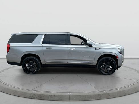 Used 2024 GMC Yukon XL Denali Ultimate AWD/4WD image 9