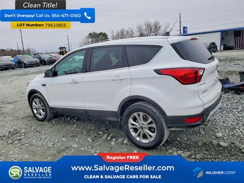 Used 2019 Ford Escape SE image 3