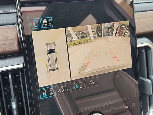 New 2026 GMC Acadia Denali Ultimate w/ LPO, Floor Liner Package AWD/4WD image 11