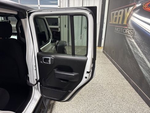 Used 2022 Jeep Wrangler Unlimited Sport image 24