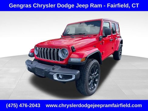 Certified 2025 Jeep Wrangler Unlimited Sahara w/ Safety Group AWD/4WD image 3