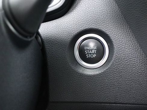 Used 2023 Toyota Corolla SE image 19